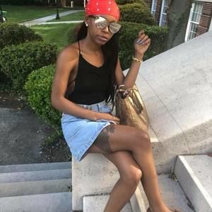 Meet your Posher, Kiana